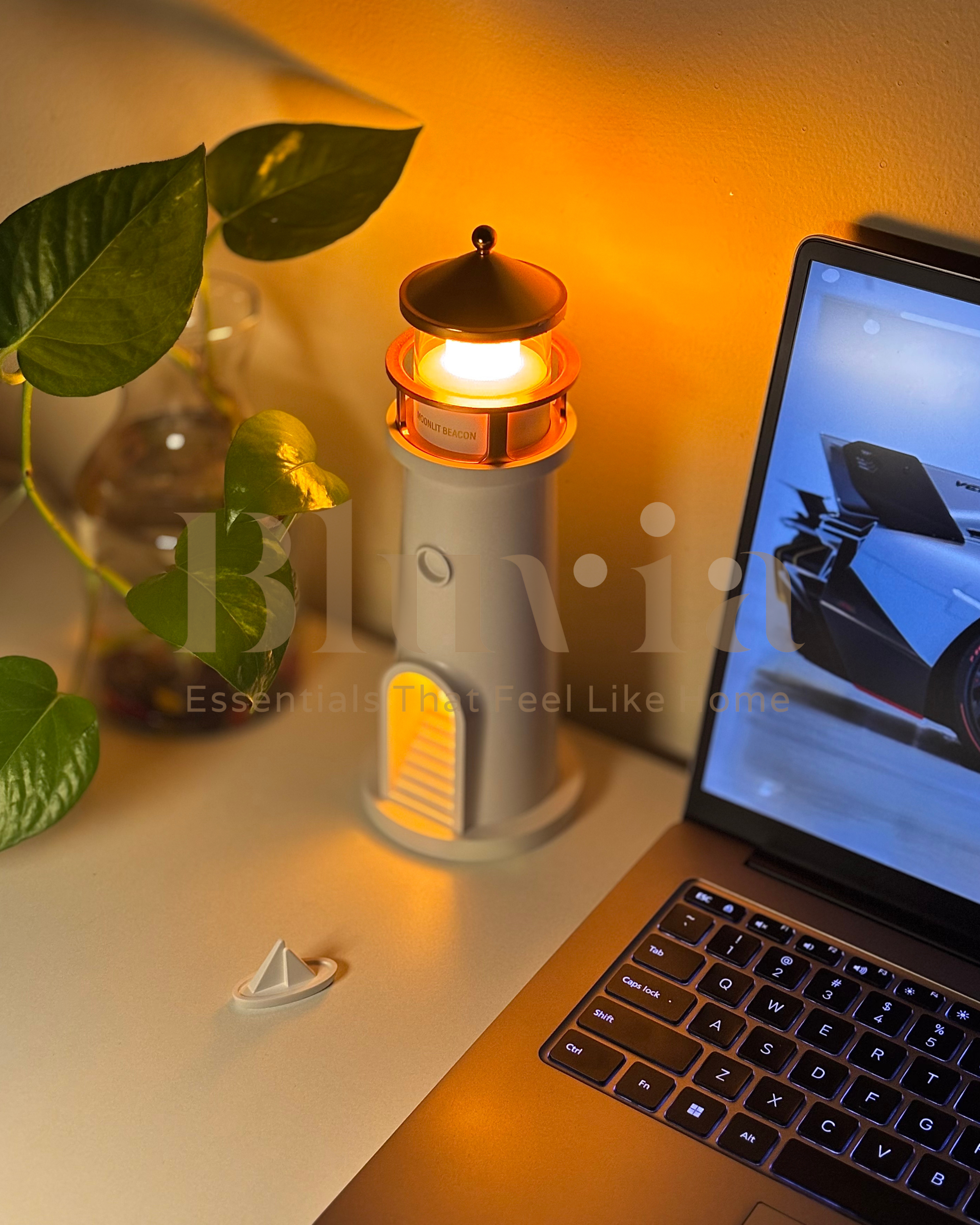 Orin™ Lamp